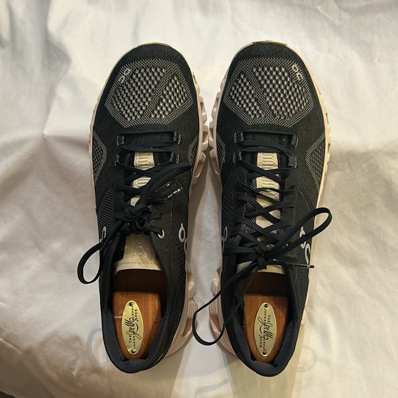 ON Running Cloud X Running Shoes - Picture 4 of 7